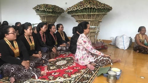 Numplak Wajik: Saat Warisan dan Doa Bersua di Keraton Yogyakarta