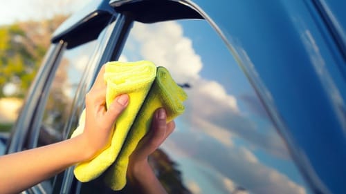 10 Rekomendasi Pembersih Jamur Kaca Mobil Membandel Terbaik