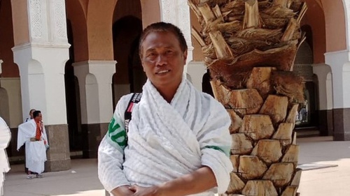 Kisah Ali Topan, Disc Jockey Asal Jawa Timur Naik Haji