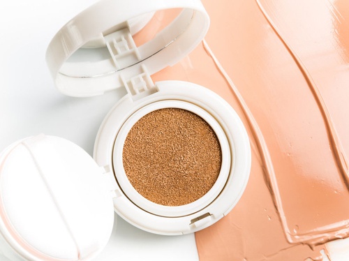 10 Rekomendasi Cushion yang Aman dan Ringan untuk Remaja