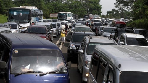 Libur Lebaran 2018 Antrean Kendaraan Ke Arah Puncak Capai 3