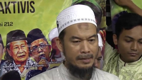 Hasil gambar untuk ustad sambo