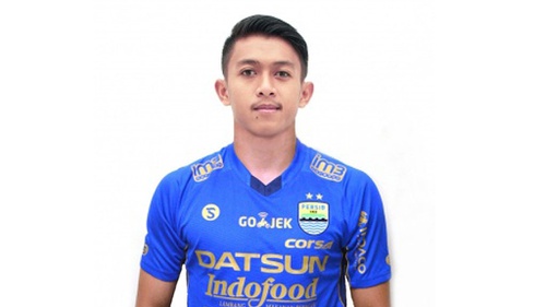 Beli yang Original Dong, Persib Jadikan Jersey Sebagai Sumber