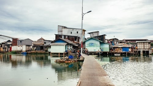 Melihat Kampung Apung Menyaksikan Jakarta Tenggelam