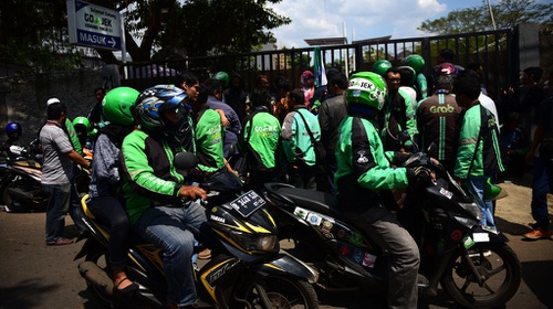 Saat Gojek Grab Perang Tarif Kemenhub Hanya Bisa Diam Tirto Id