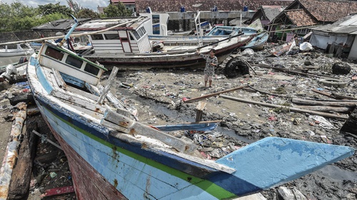 2 Hari Pasca Tsunami Toko Toko Sepanjang Anyer Mulai Buka