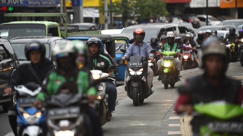 Atribut Yang Harus Dipakai Driver Berdasar Permenhub Ojek Online