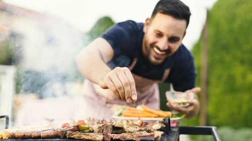 Hukum Mencicipi Makanan Saat Puasa Di Bulan Ramadan Tirto Id