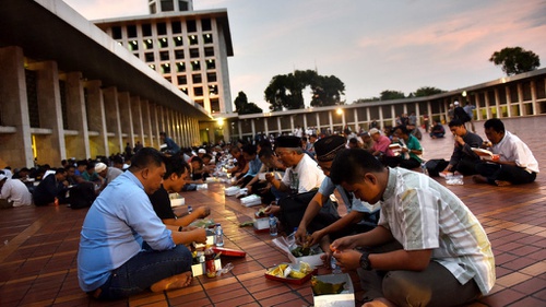 Cara Mencari Lokasi Restoran Dan Kafe Terdekat Untuk Buka Puasa Tirto Id