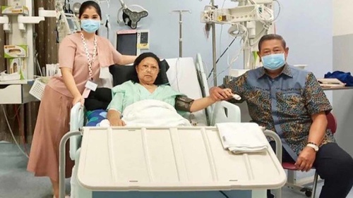 Ani Yudhoyono Meninggal Dunia Pada Usia 66 Tahun Di Singapura<script async src=