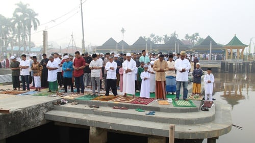 Hukum Mengerjakan Salat Jumat Setelah Menunaikan Sholat Idul Adha Tirto Id