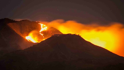 Merbabu Kebakaran 5 Jalur Pendakian Ditutup Mulai 12