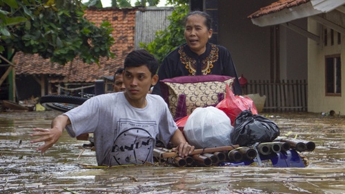 Banjir Karawang 2020 Landa 15 Desa Ada 7 9 Ribu Warga Terdampak Tirto Id