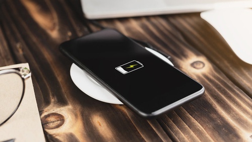 Tips Mengisi Daya Ponsel Pakai Wireless Charger Dari Cygnett Tirto Id