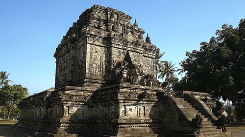 Candi Mendut Sejarah Arsitektur Peninggalan Bercorak Buddha Tirto Id