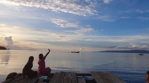 Agensi Perempuan Kepulauan: Kisah dari Pangkajene dan Morotai