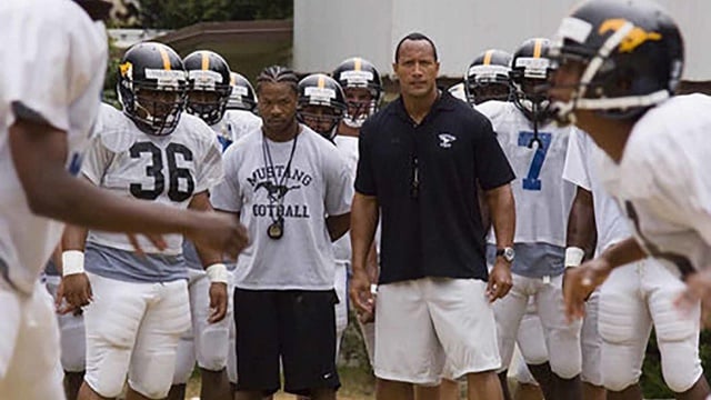 Aksi Dwayne Johnson dalam Film Gridiron Gang di Trans TV Siang Ini