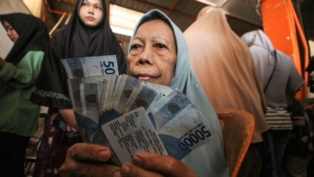 Antara Foto bansos tunai