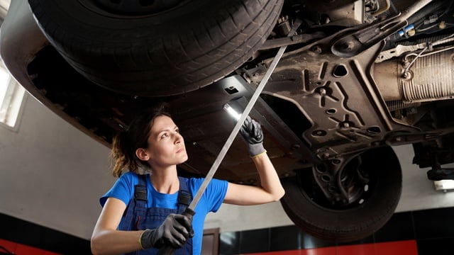 16 Sparepart Mobil dan Fungsinya, dari Mesin hingga Kaki-Kaki
