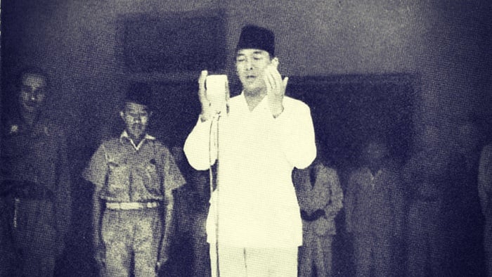 Pembacaan doa oleh Presiden Soekarno, 1945. FOTO/IPPHOS/Frans Mendoer