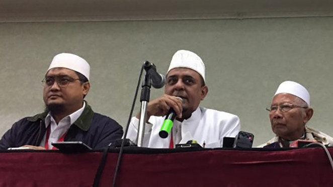 Ketua GNPF Yusuf Muhammad Martak (dua dari kiri) dalam konferensi pers Ijtima Ulama II di Jakarta, Minggu. (16/9/2018). Antaranews/M Arief Iskandar.