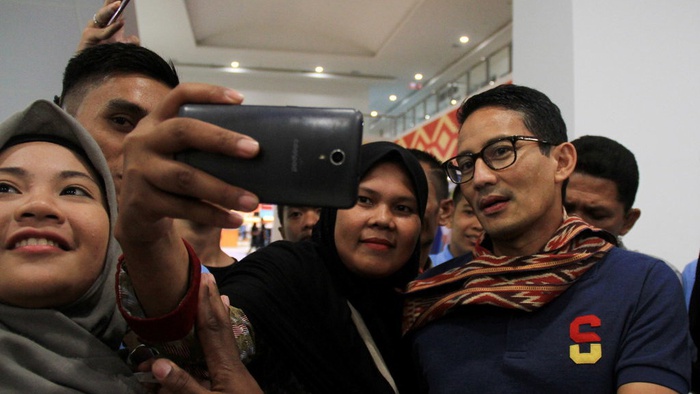 Kronologi & Kontroversi Sandiaga Ditolak Ceramah di Masjid Mamuju