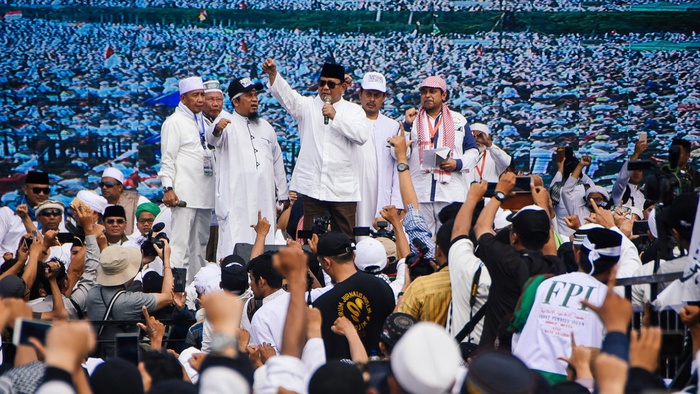 Prabowo memberikan sambutan dalam aksi Reuni 212 yang berlangsung di Monas, Jakarta, Minggu (2/12/18). tirto.id/Andrey Gromico