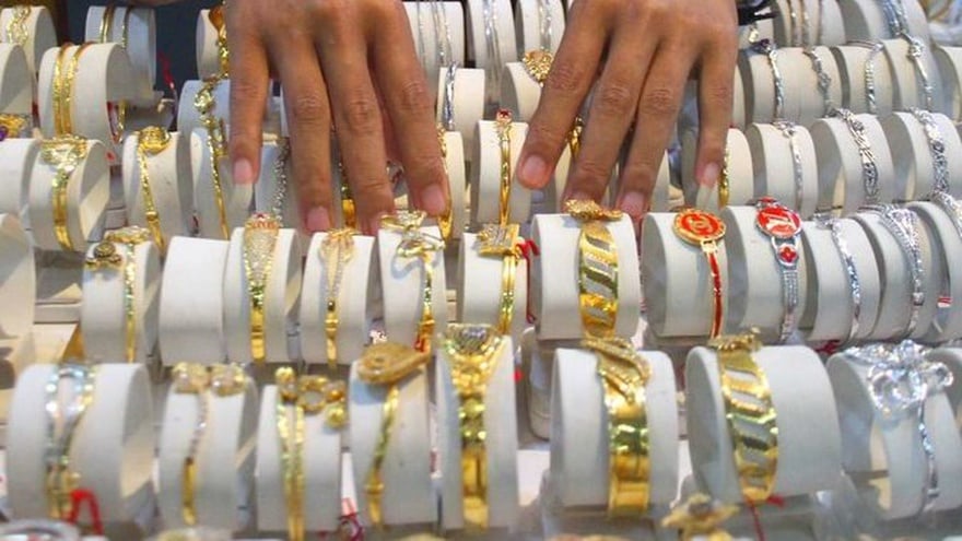 Arti 1k 10k Hingga 24 Karat Di Perhiasan Cara Hitung Kadar Emas Tirto Id 