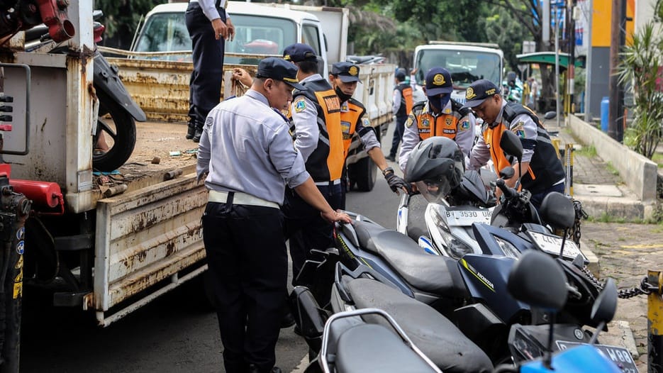 Mengapa Parkir dan Jukir Liar di Jakarta Sulit Diberantas?