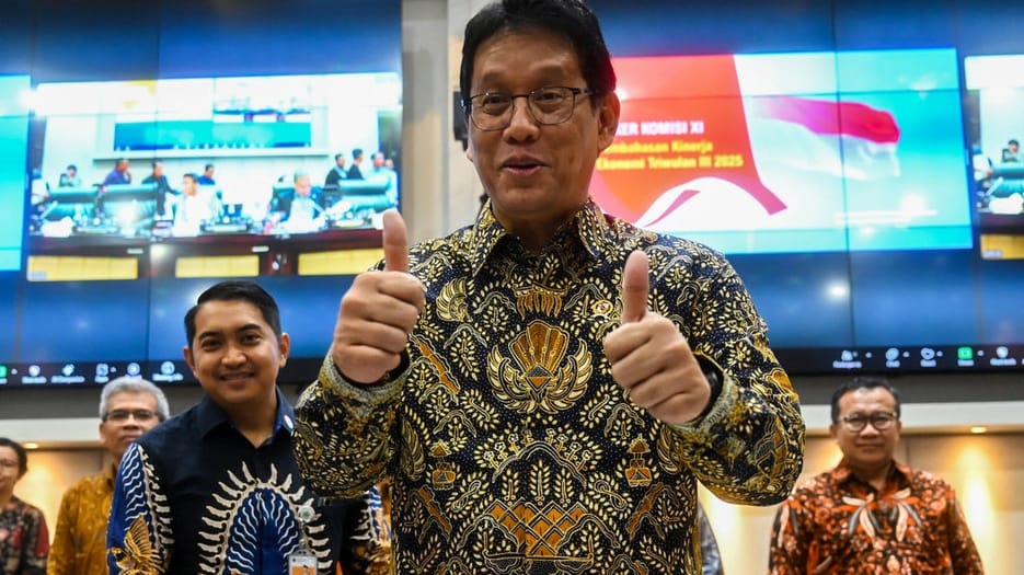 Gaya Blak-blakan Purbaya: Tuai Popularitas, Tantang Kredibilitas