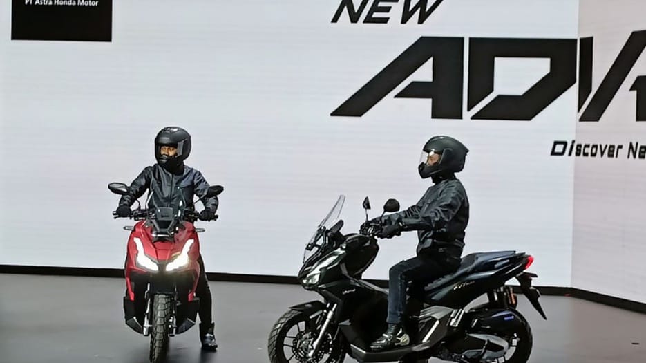 Harga Motor ADV160 Terbaru 2026, Spesifikasi, & Simulasi Kredit
