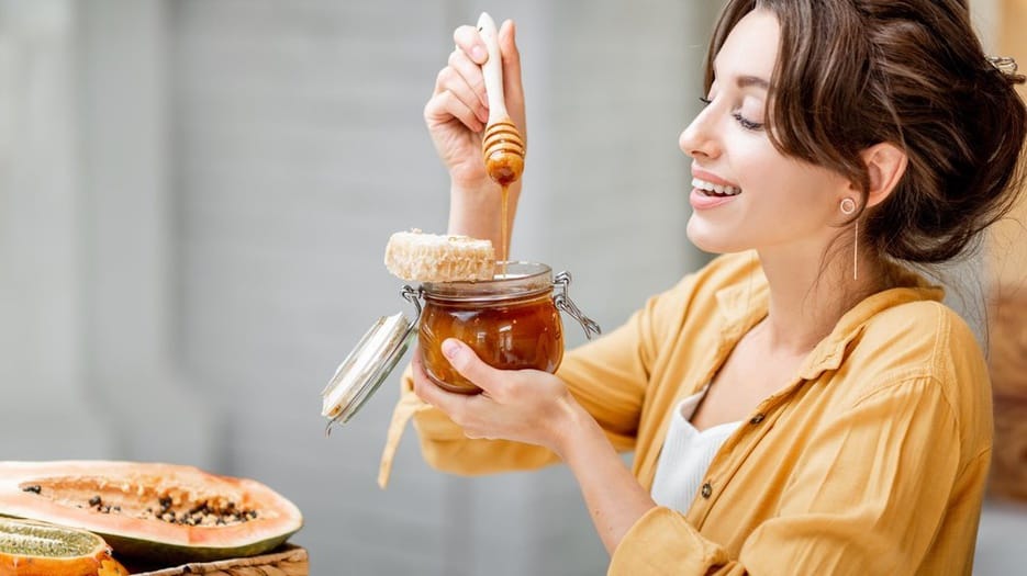 Benarkah Madu Bisa Meredakan GERD? Ini Kata Riset