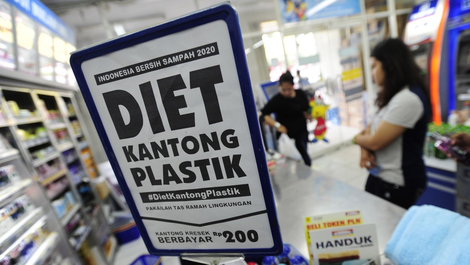 Pemprov DKI Bisa Ubah Kebiasaan Masyarakat Soal Kantong Plastik