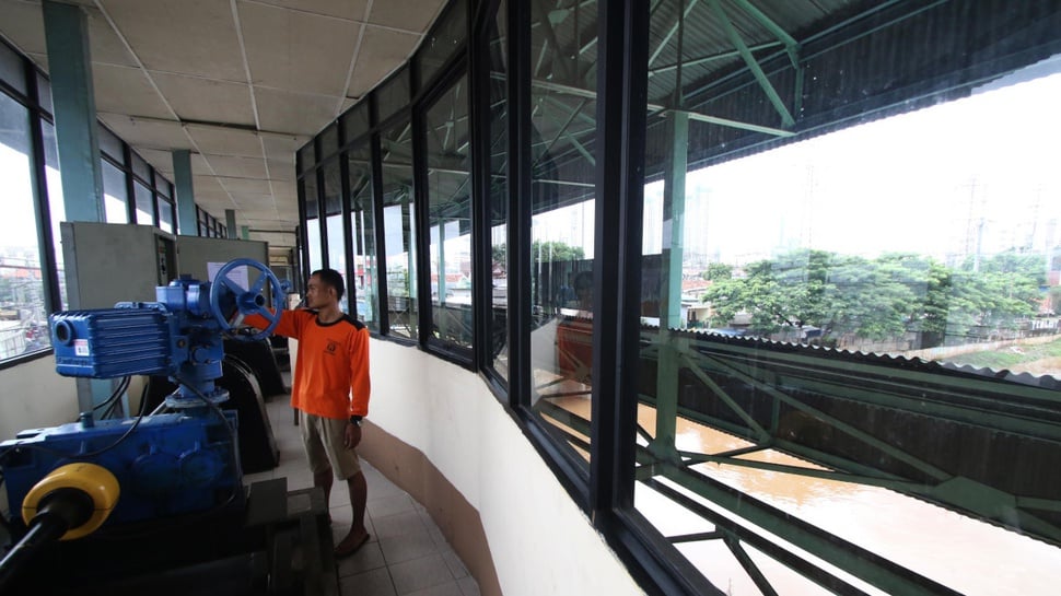 Waspada Banjir Jakarta: P.A. Jembatan Merah Tinggi Air 189 cm Status Siaga 2, Update 5 Juni 2020 16:50 WIB