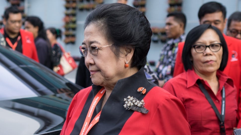 Megawati Dianugerahi Satya Lencana Tunas Kencana
