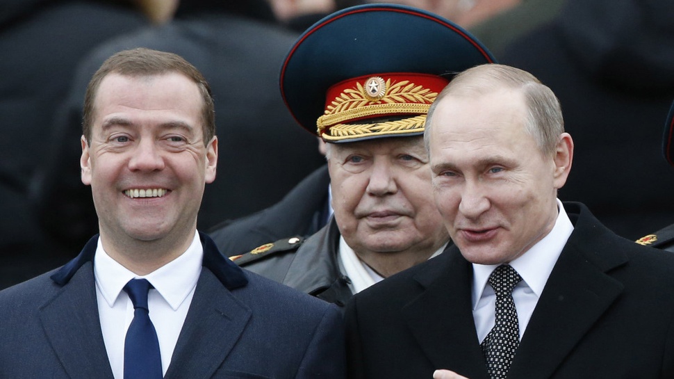 Kroni Putin Disebut dalam Dokumen 