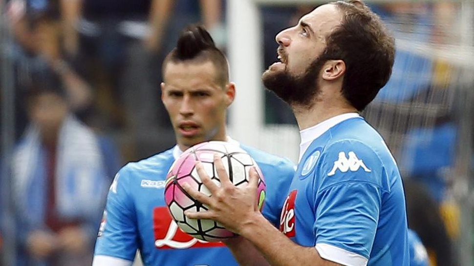 Napoli Tanpa Higuain Selama 4 Laga di Liga Italia