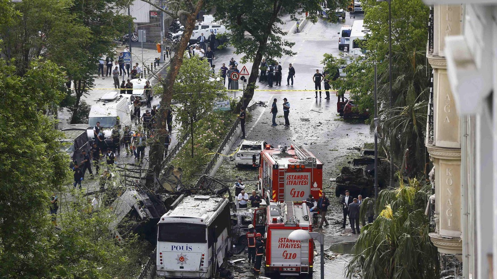 Polisi Jadi Target Serangan Bom Istanbul