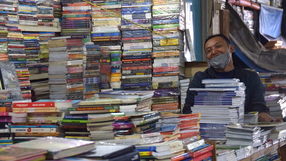 Buku dan Pembajakan di Indonesia