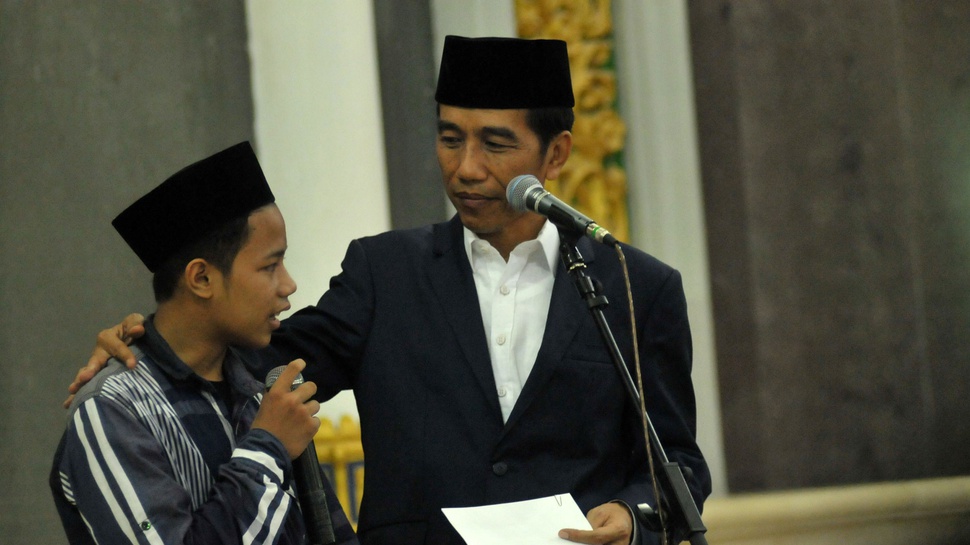 Jokowi Terima Kartu Nomor Pokok Wajib Zakat