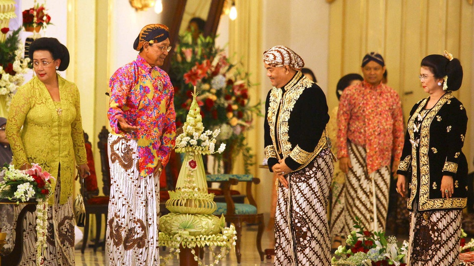 Asal Mula Batik Sebagai Pakaian Bangsawan 