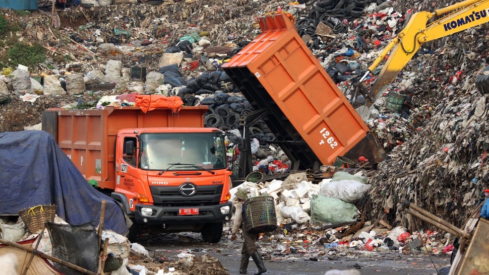 Pemulung Tewas Tertimbun Sampah di Bantargebang
