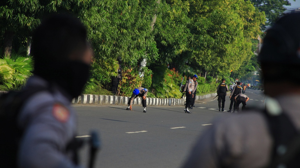 Dua Warga Sipil Tewas Akibat Ledakan Bom di Tiga Gereja Surabaya