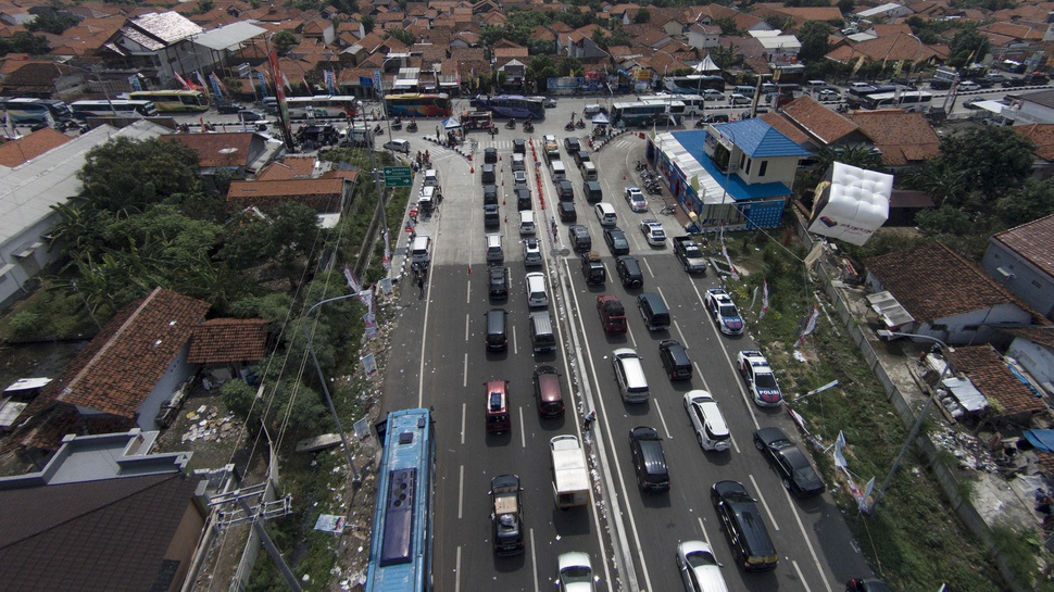 Kemacetan Sepanjang Tiga Kilometer Terjadi di Tol Brebes