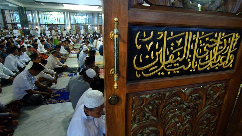 Hukum Shalat Kafarat Jumat Terakhir Ramadhan dan Penjelasannya