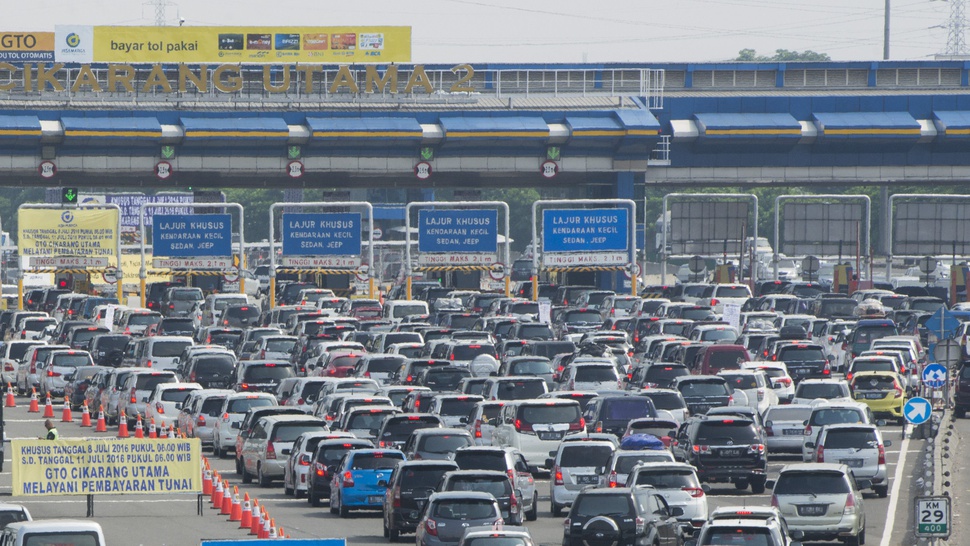 Tol Jakarta-Cikampek Terapkan Contraflow untuk Arus Mudik Natal