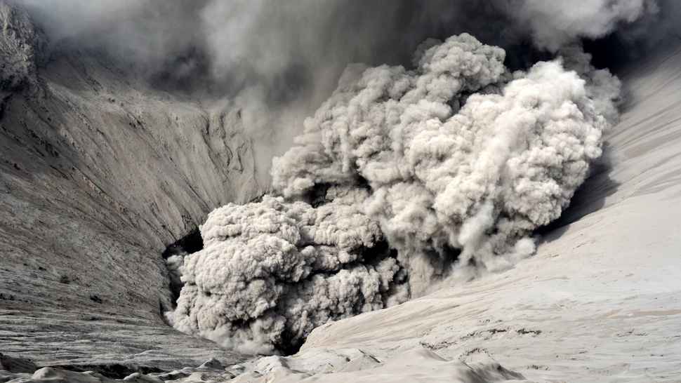 Gunung Bromo Terus Berfluktuasi