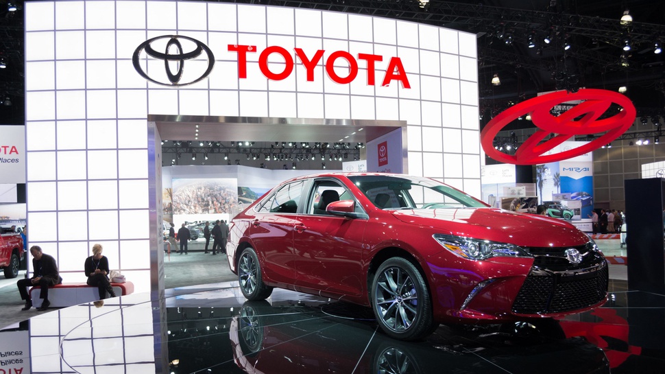 Mengenal Perbedaan Toyota Camry dan Toyota Camry Hybrid