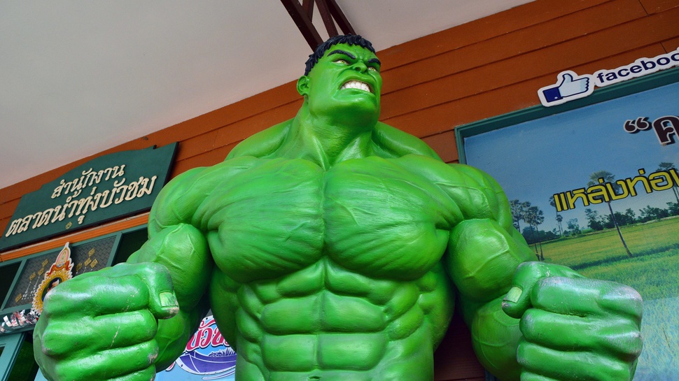 Hulk Tewas Ditangan Hawkeye