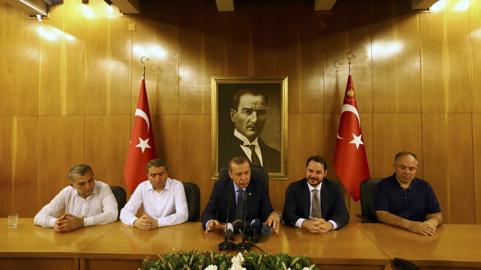 2016/07/19/TIRTO-Erdogan-Address-on-Coup-Turkey-1700716.JPG